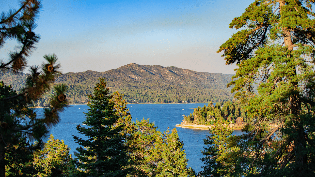 View of mountains and a lake in Lake Tahoe, Nevada