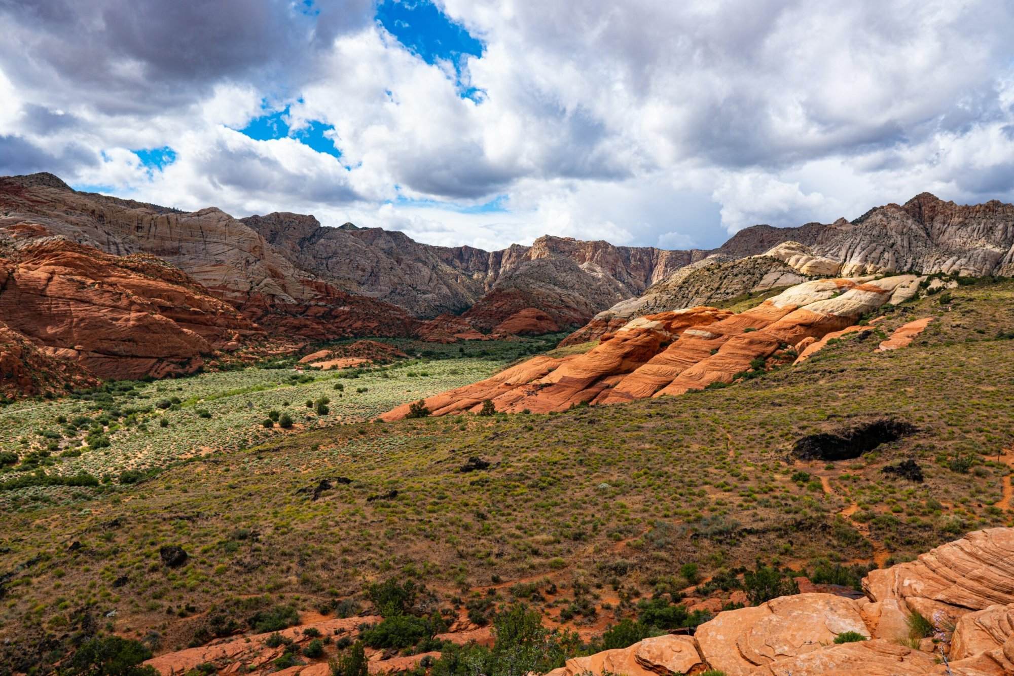 View of red rock mountains in Utah