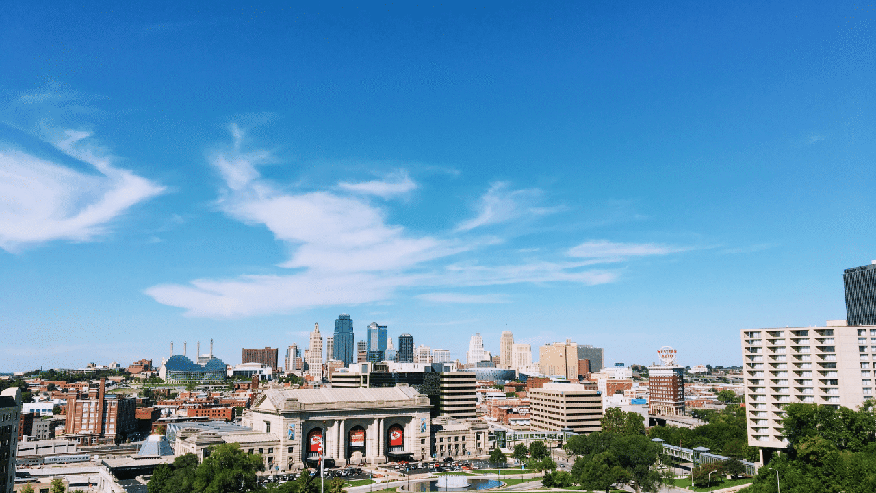 Picture of the Kansas City skyline.